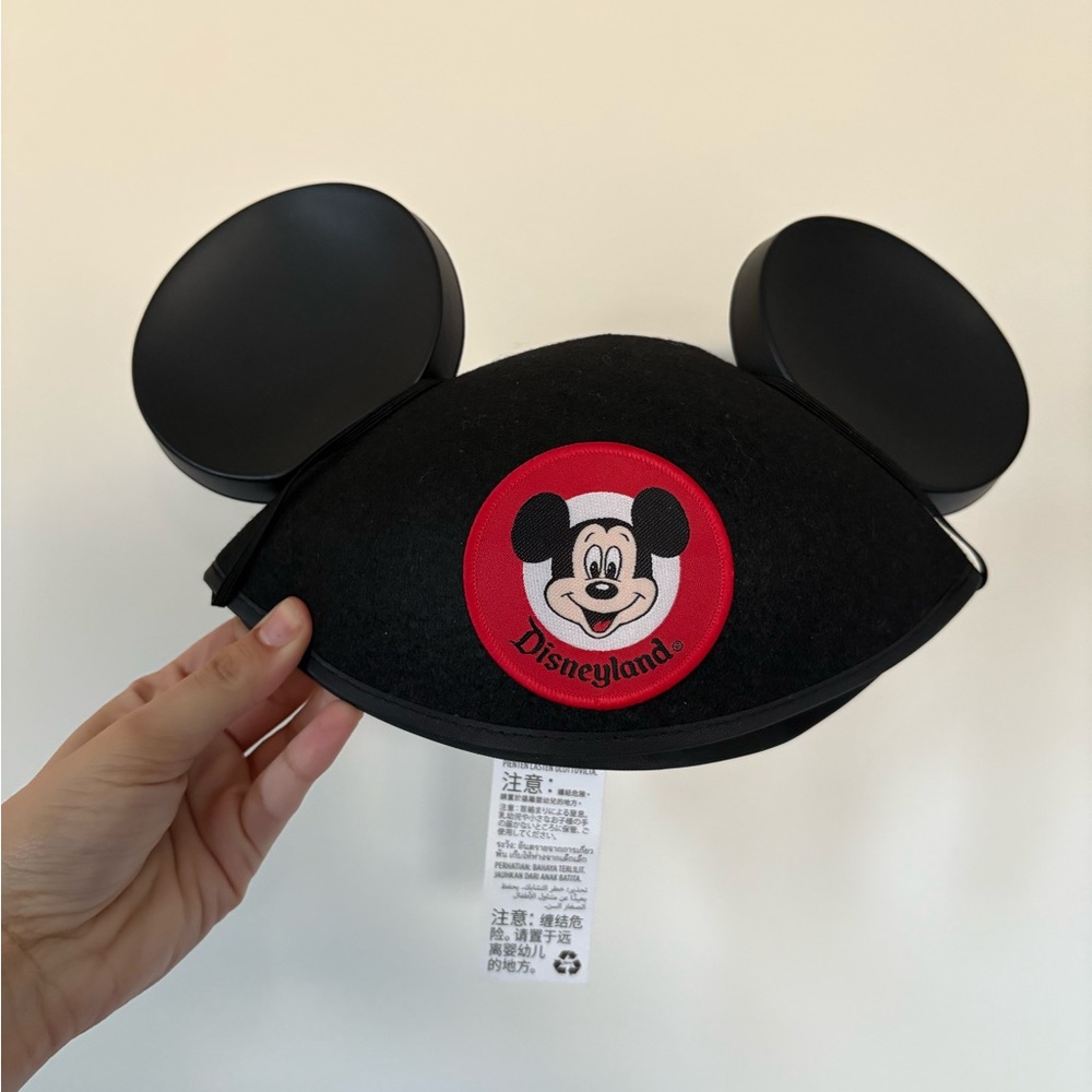 NWT Disney Black Mickey Mouse Ears Hat